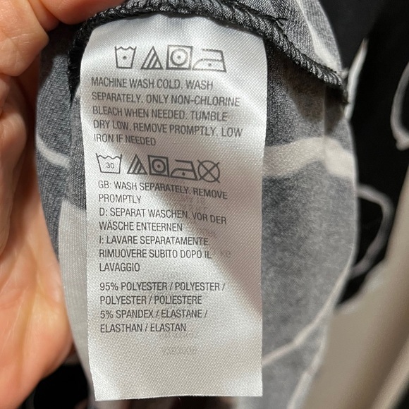 Susan Graver Black & White Long Sleeve Top Women Size Medium-Preowned Never Wo… - Picture 4 of 5